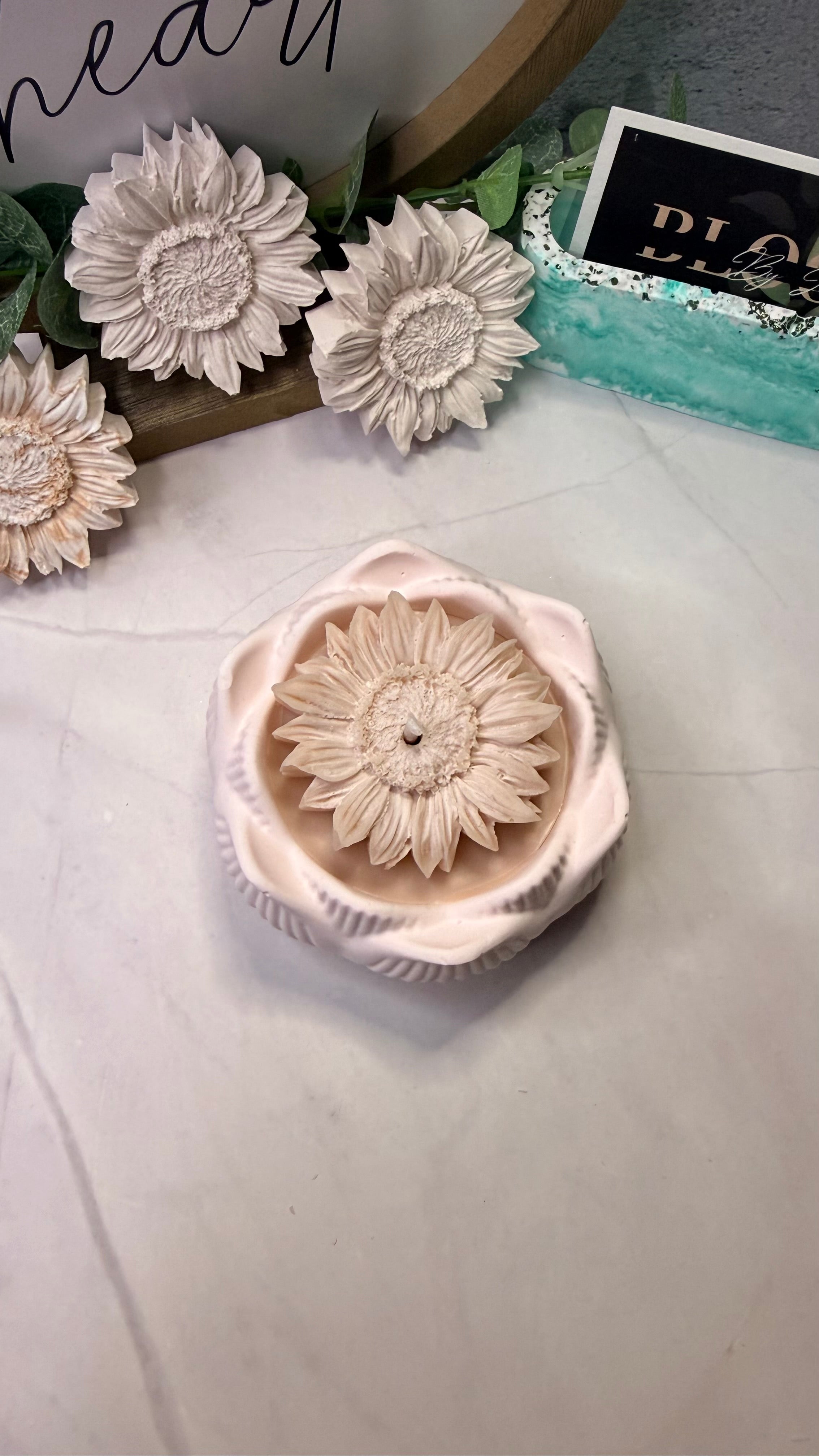 Small Bloom: Lotus Candle