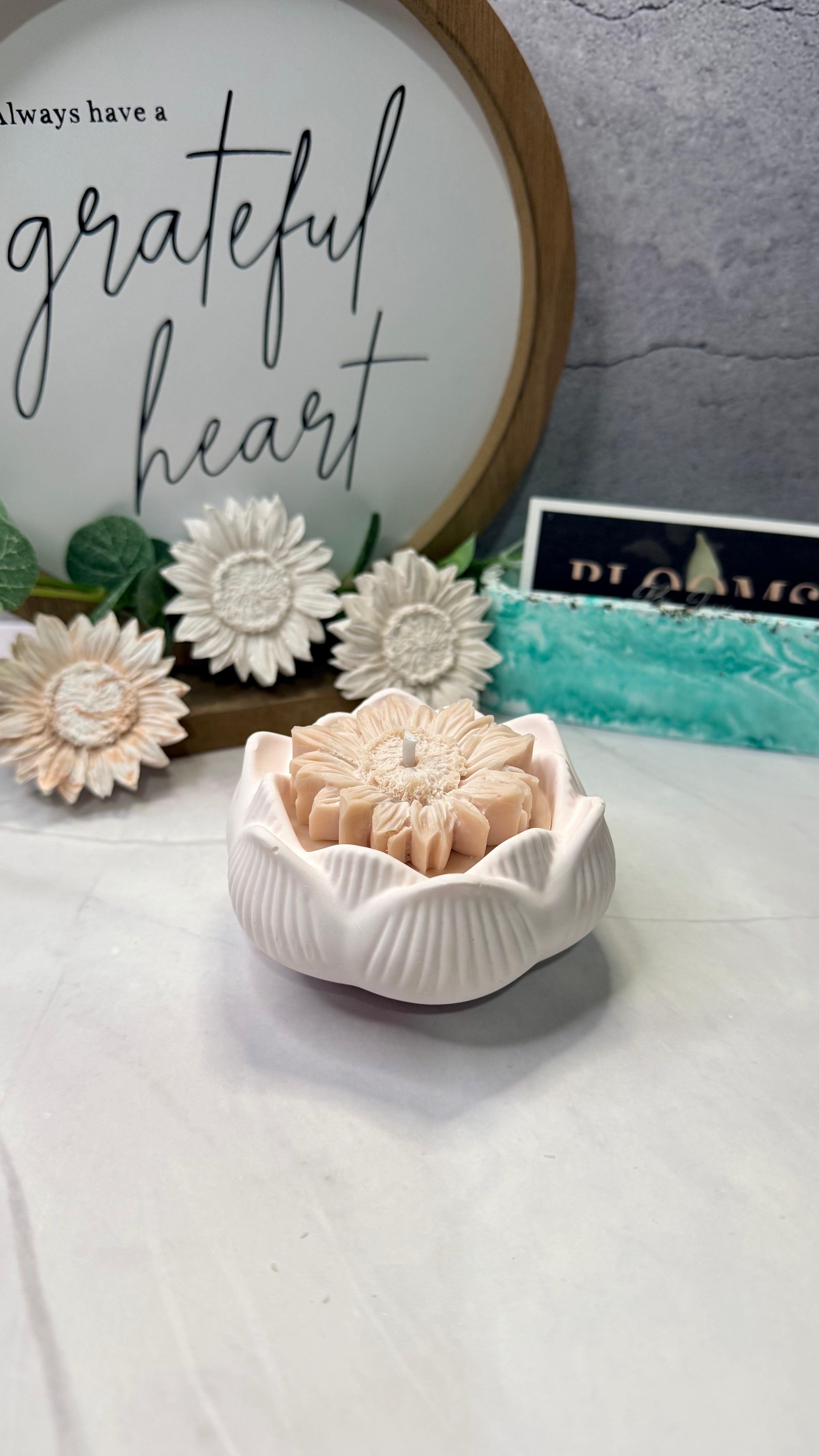 Small Bloom: Lotus Candle
