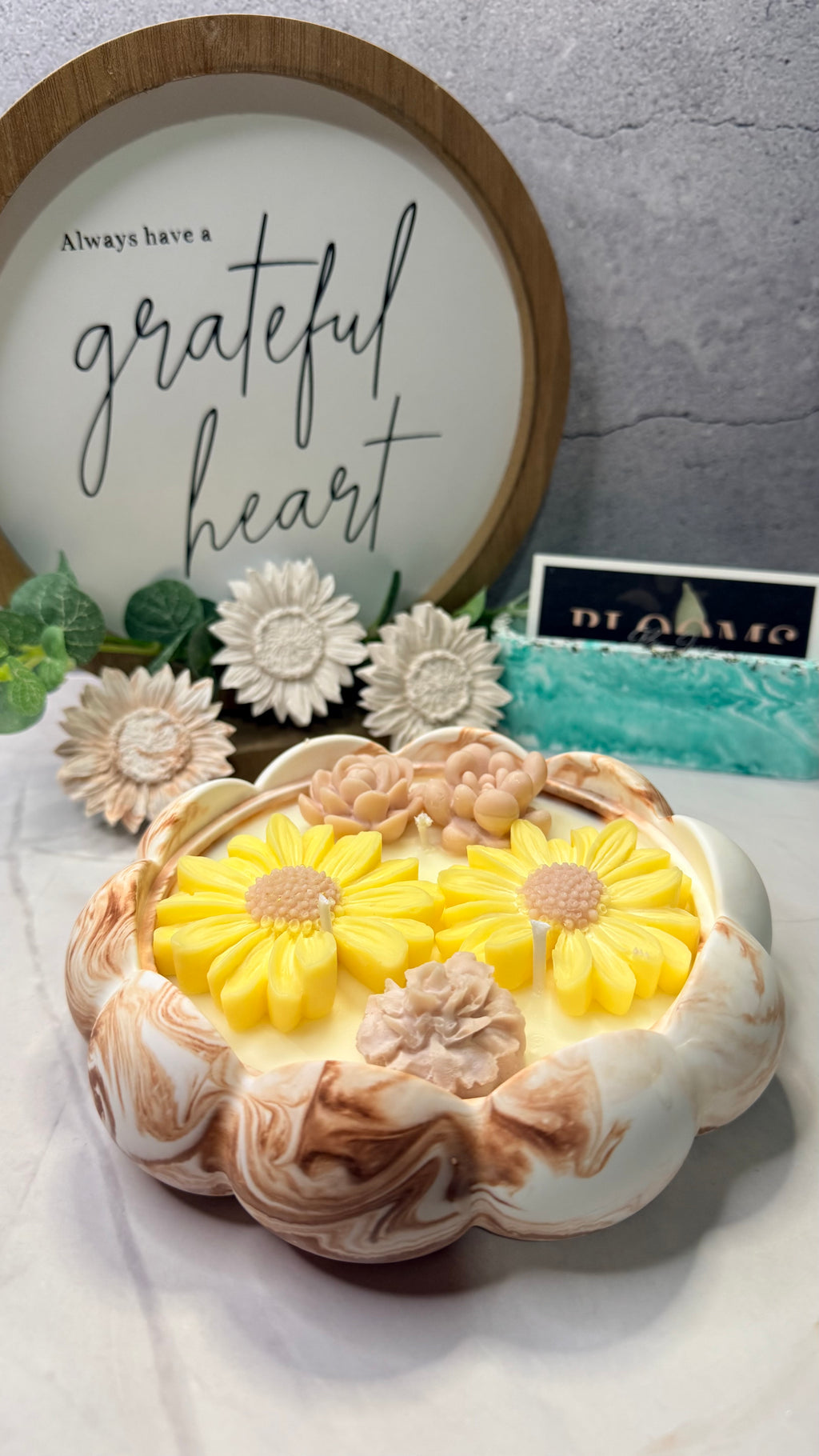 Marble Bloom: Floral Candle