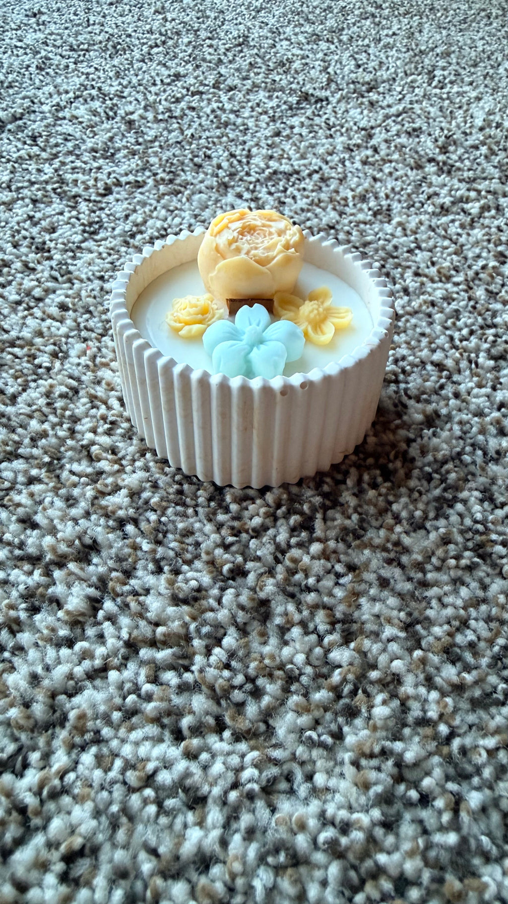 Sunshine/Baby Blue Mini Bloom Candle- Wick