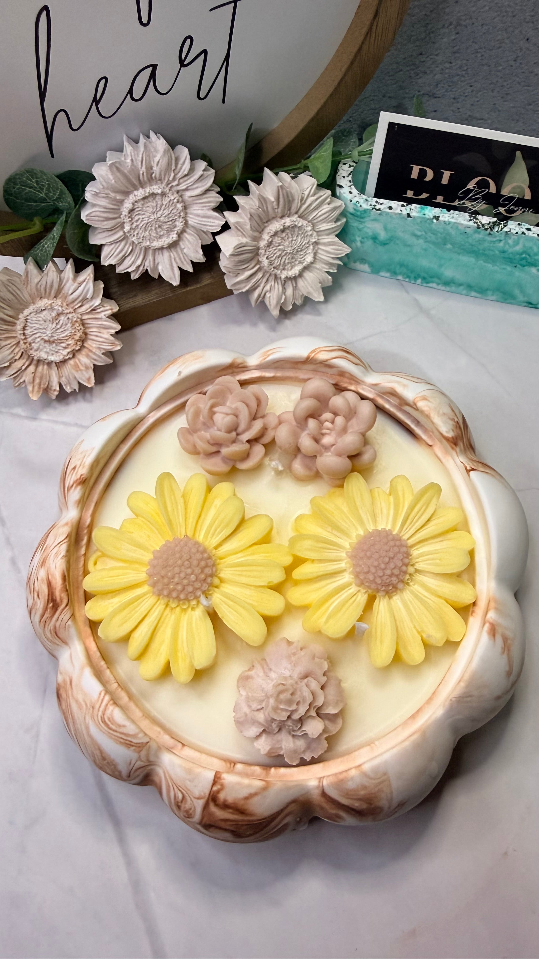 Marble Bloom: Floral Candle