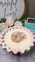 Blue Pink Bloom Candle: Blueberry Scent