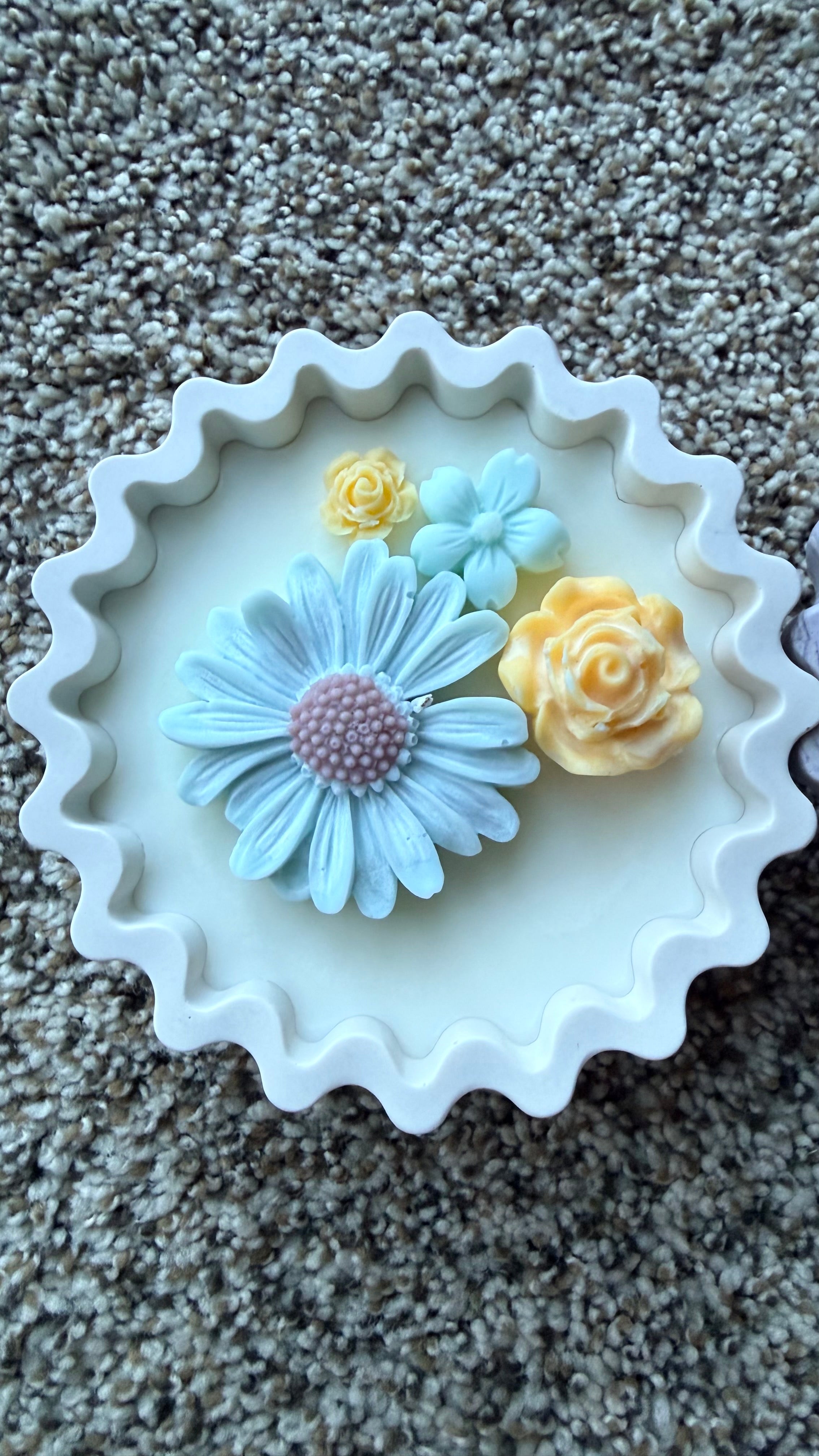 Bloom Ripple Candle